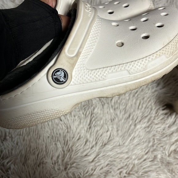 fuzzy crocs - Picture 2 of 4